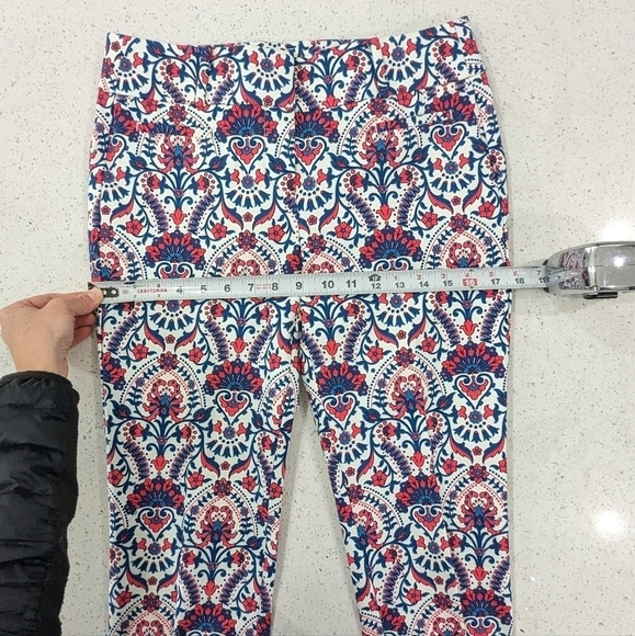 NWOT LOFT By Ann Taylor Marisa Riviera Pants Tile Print Pink Blue Crop Slim 0 - Picture 4 of 14